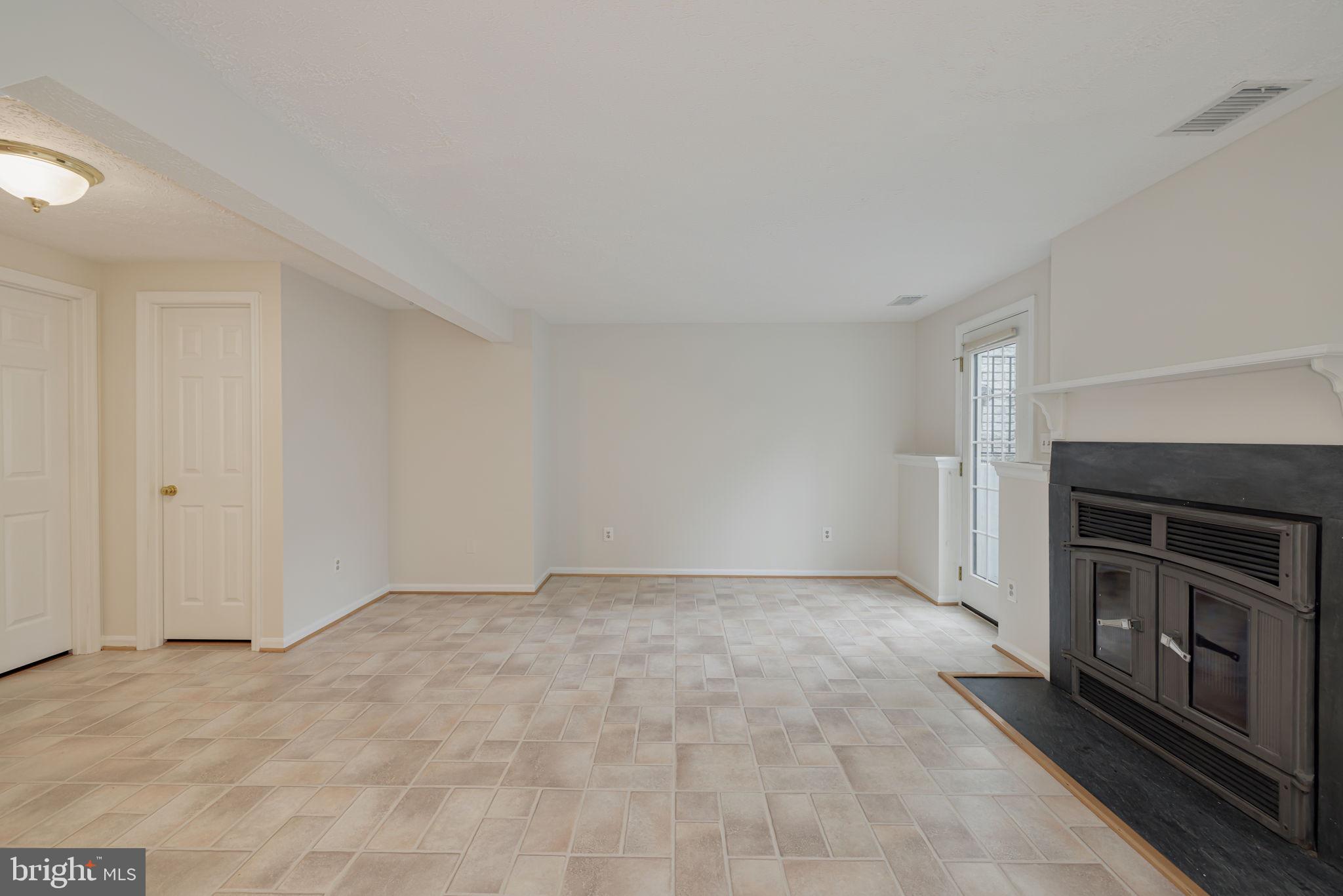 VAN DORN VILLAGE - Residential