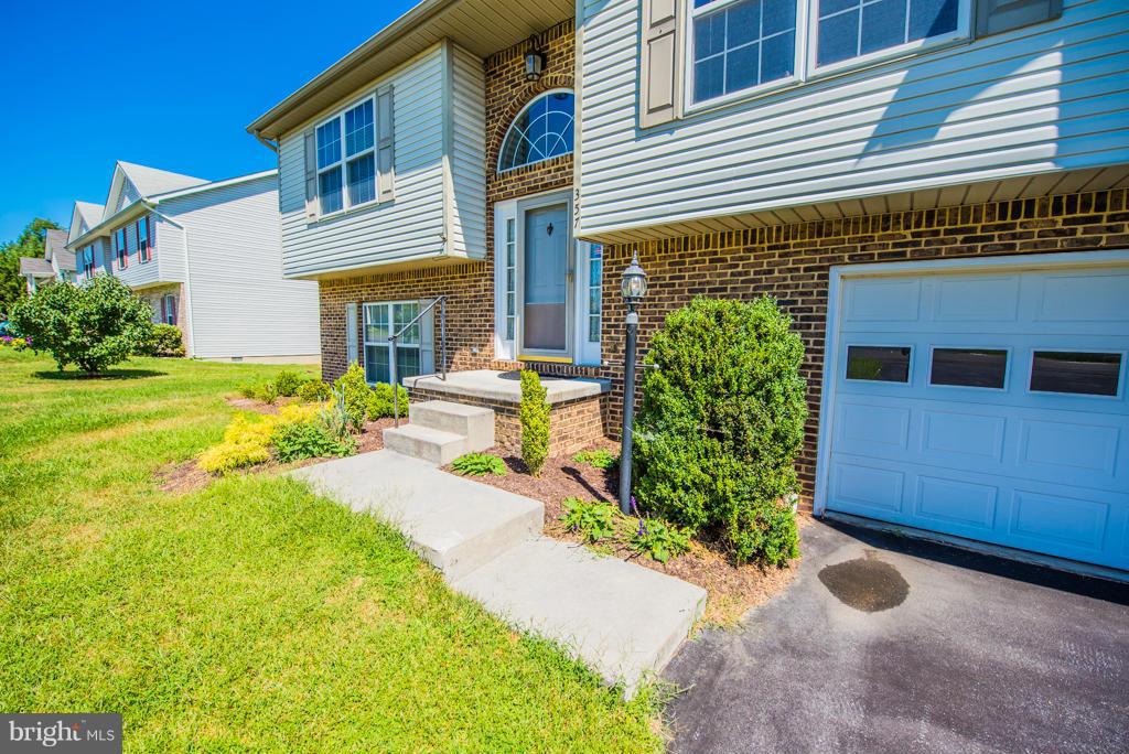 FREDERICKTOWNE ESTATES - Residential