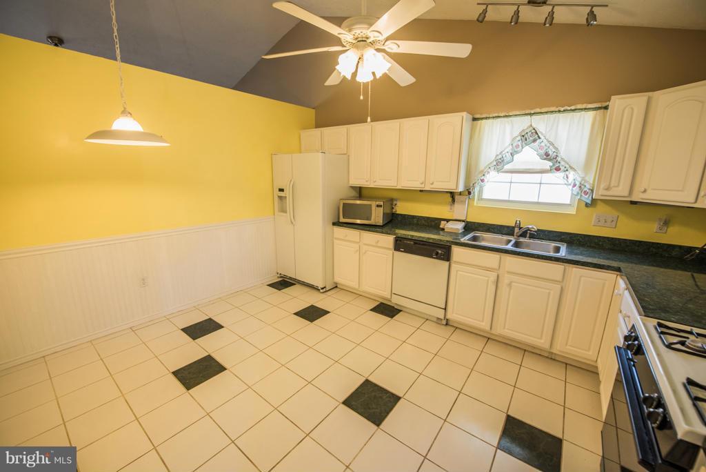 FREDERICKTOWNE ESTATES - Residential