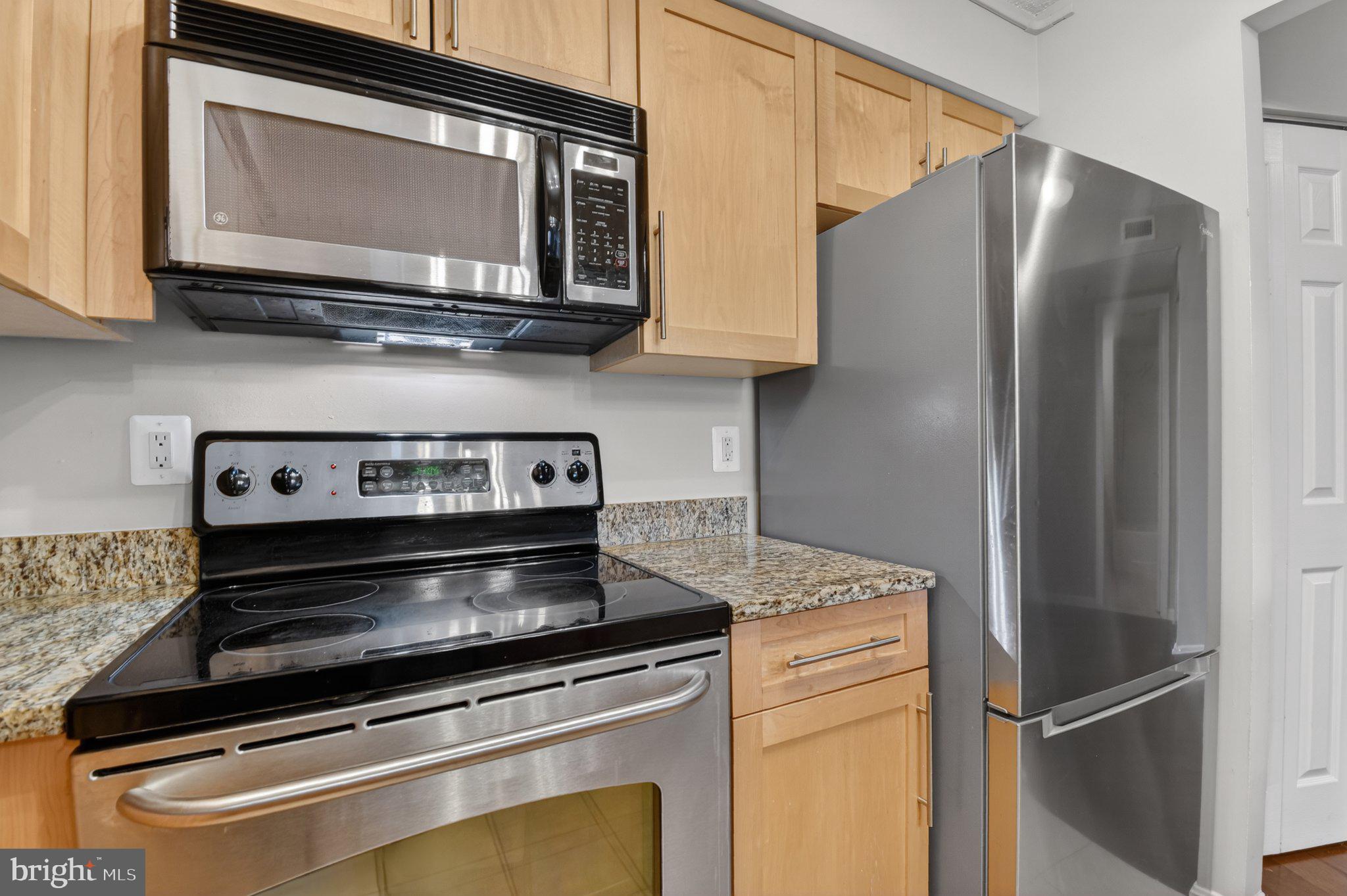 10101 GROSVENOR PLACE 701