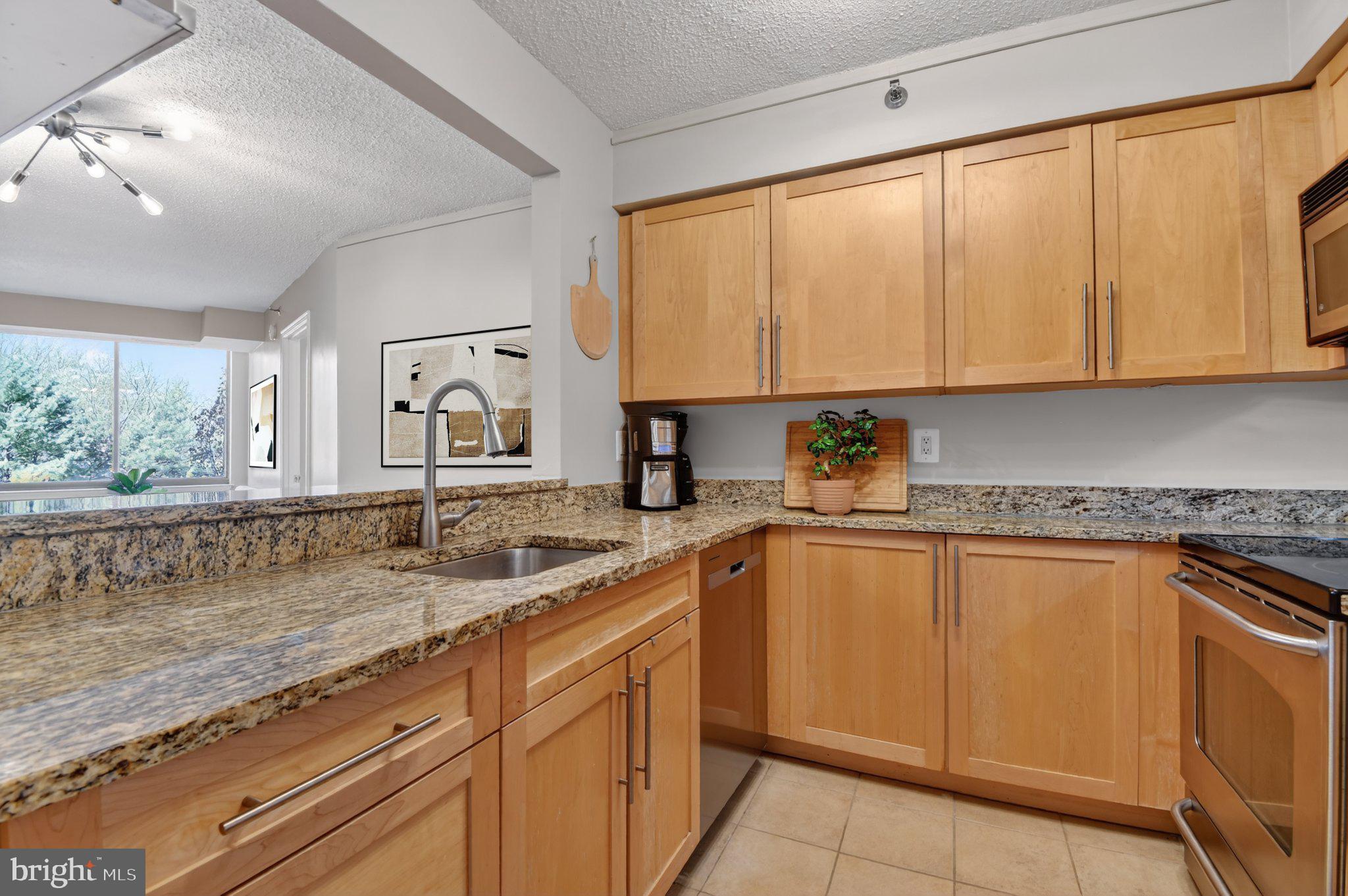10101 GROSVENOR PLACE 701