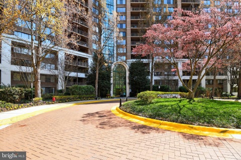 Condo For Sale - 10101 Grosvenor Place #701<br/> ROCKVILLE, MD 20852
