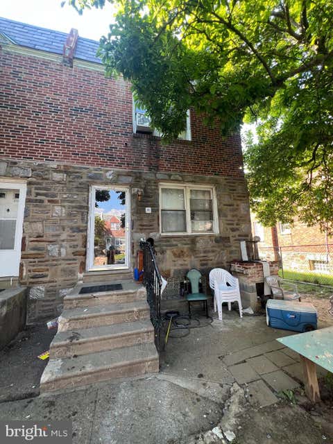 Townhouse For Sale - 6726 Akron Street<br/> PHILADELPHIA, PA 19149