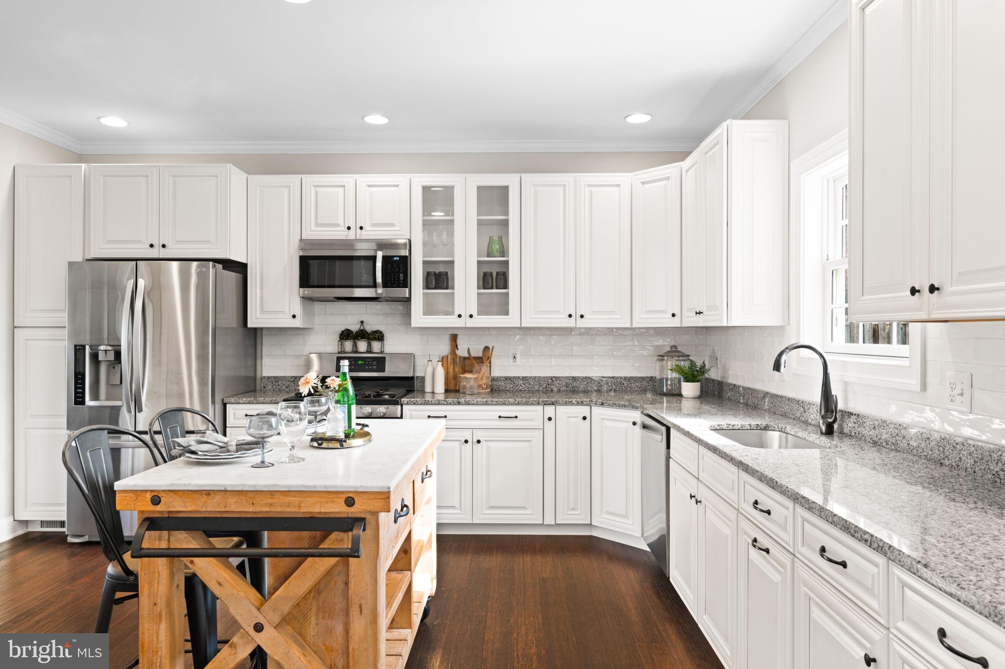 COUNTRY CLUB PARK - Residential