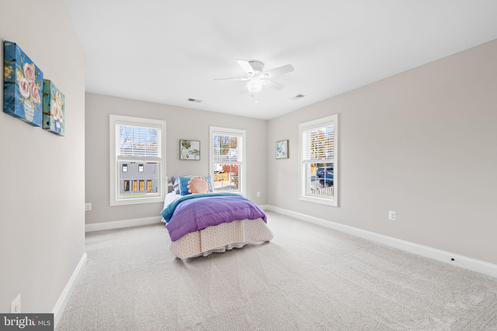 COUNTRY CLUB PARK - Residential