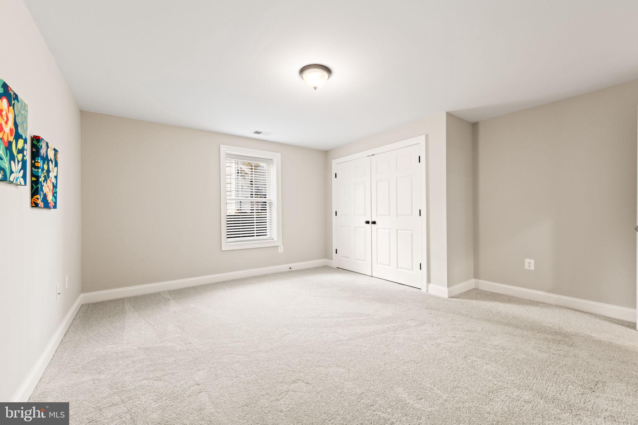 COUNTRY CLUB PARK - Residential