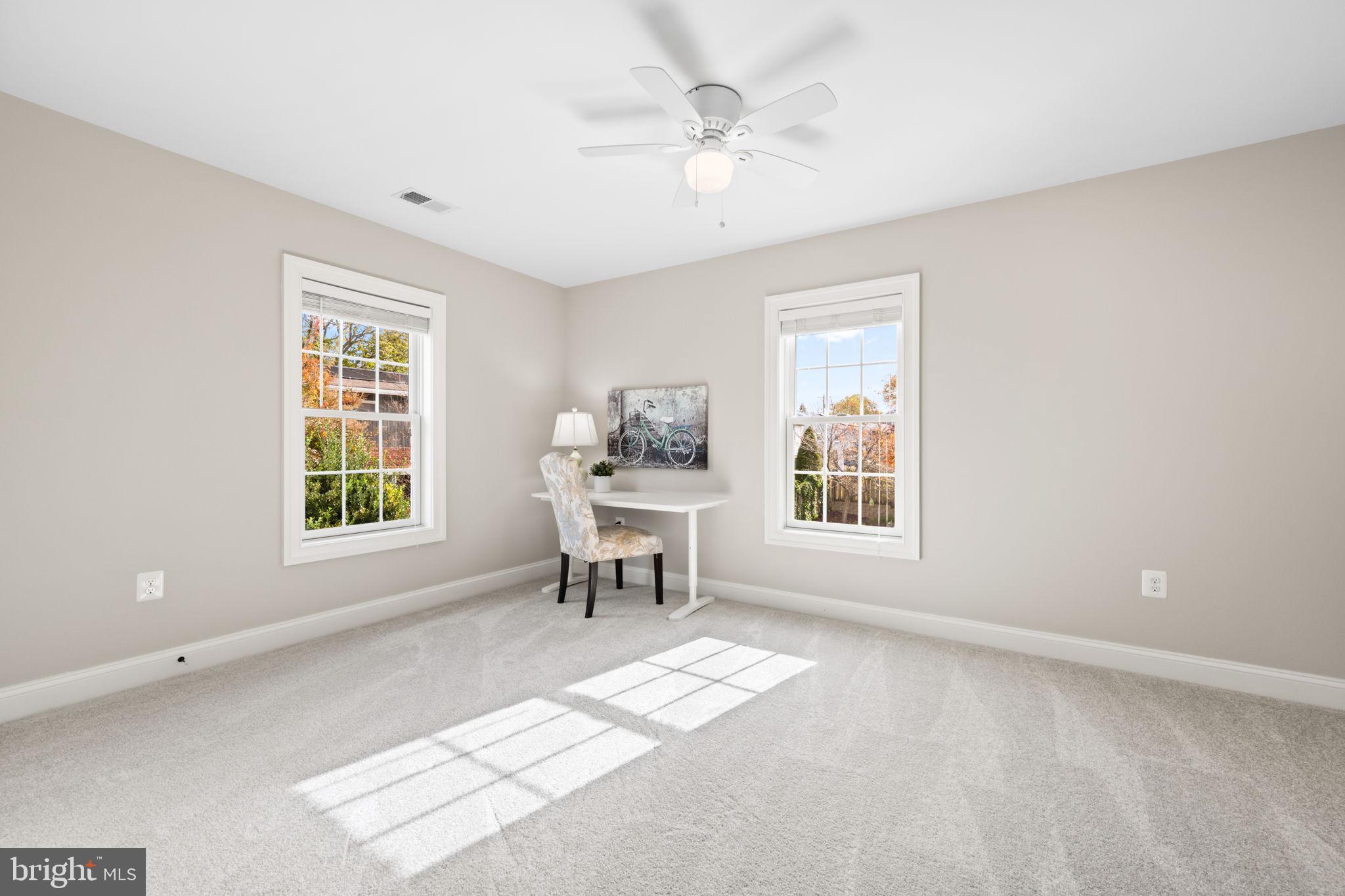 COUNTRY CLUB PARK - Residential