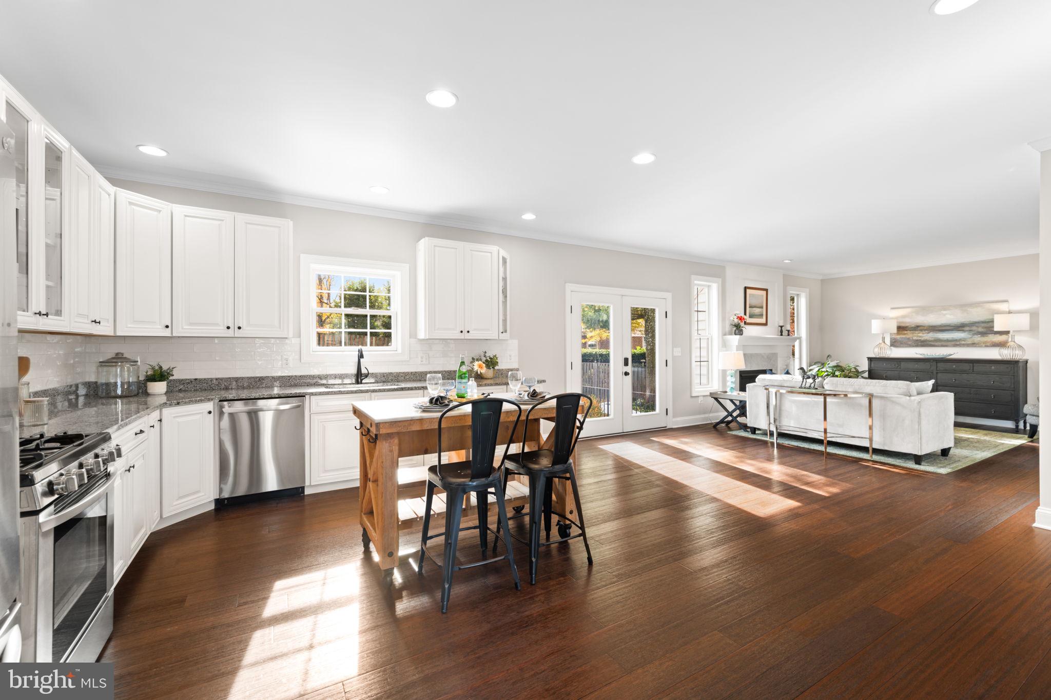 COUNTRY CLUB PARK - Residential