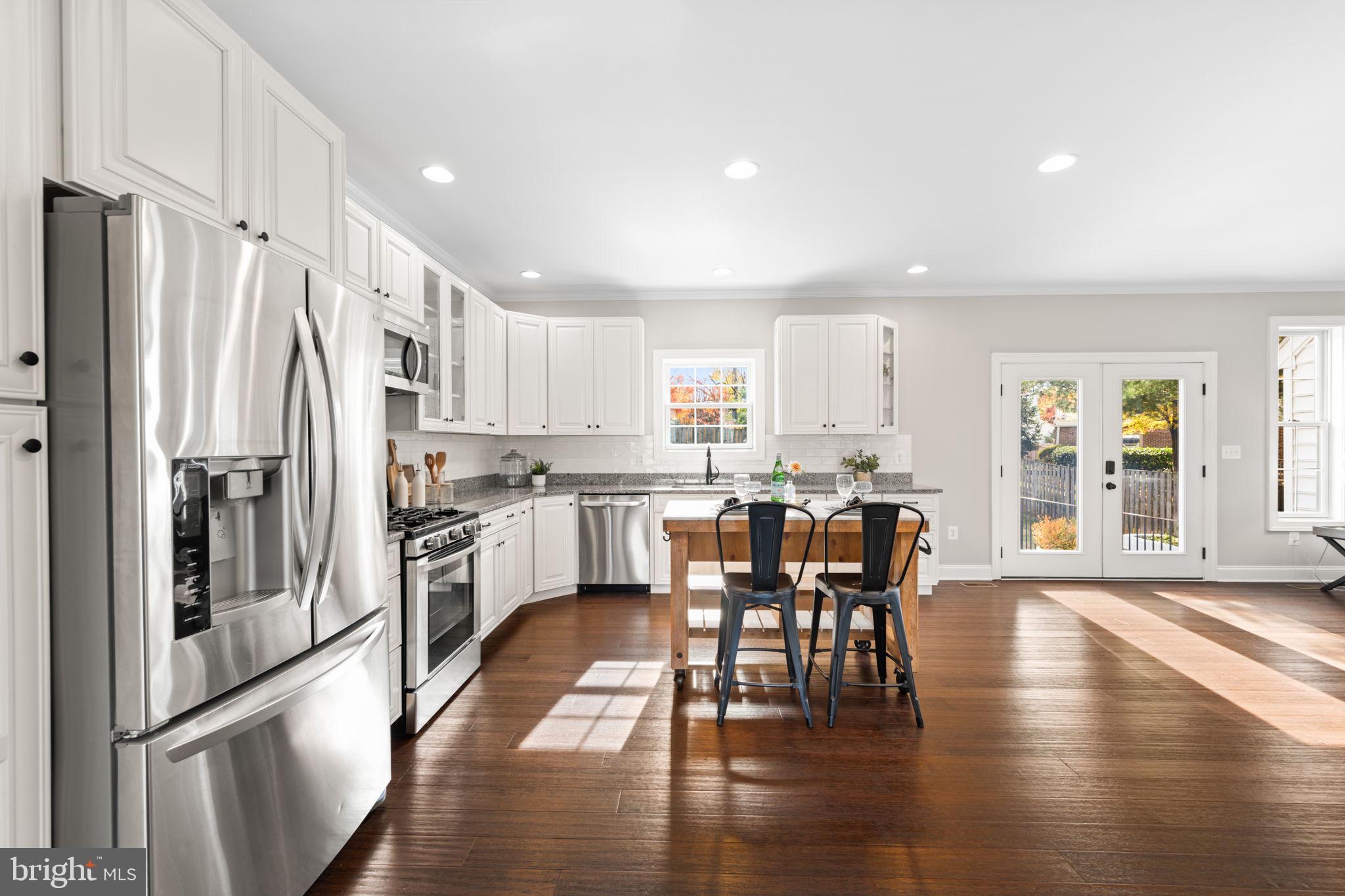 COUNTRY CLUB PARK - Residential