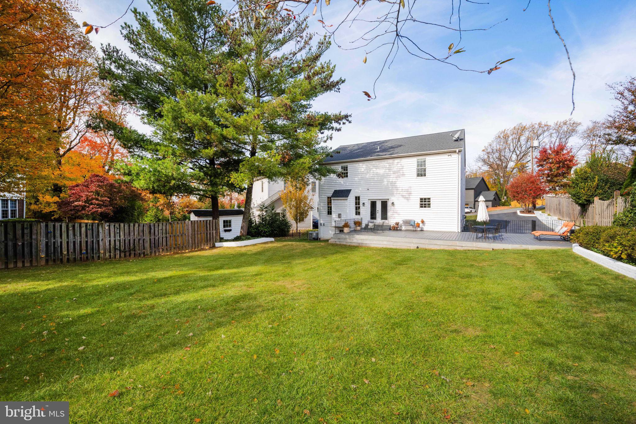 COUNTRY CLUB PARK - Residential