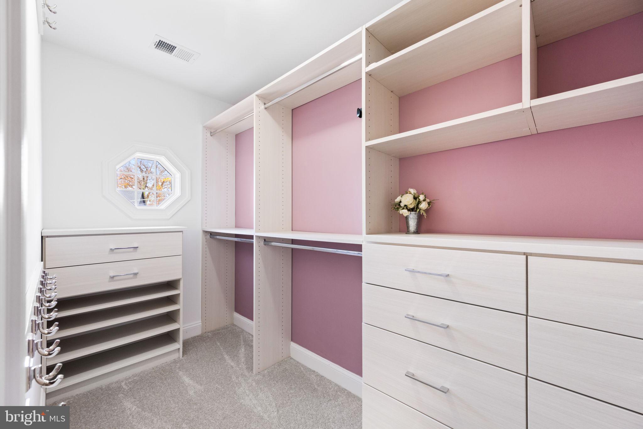 COUNTRY CLUB PARK - Residential