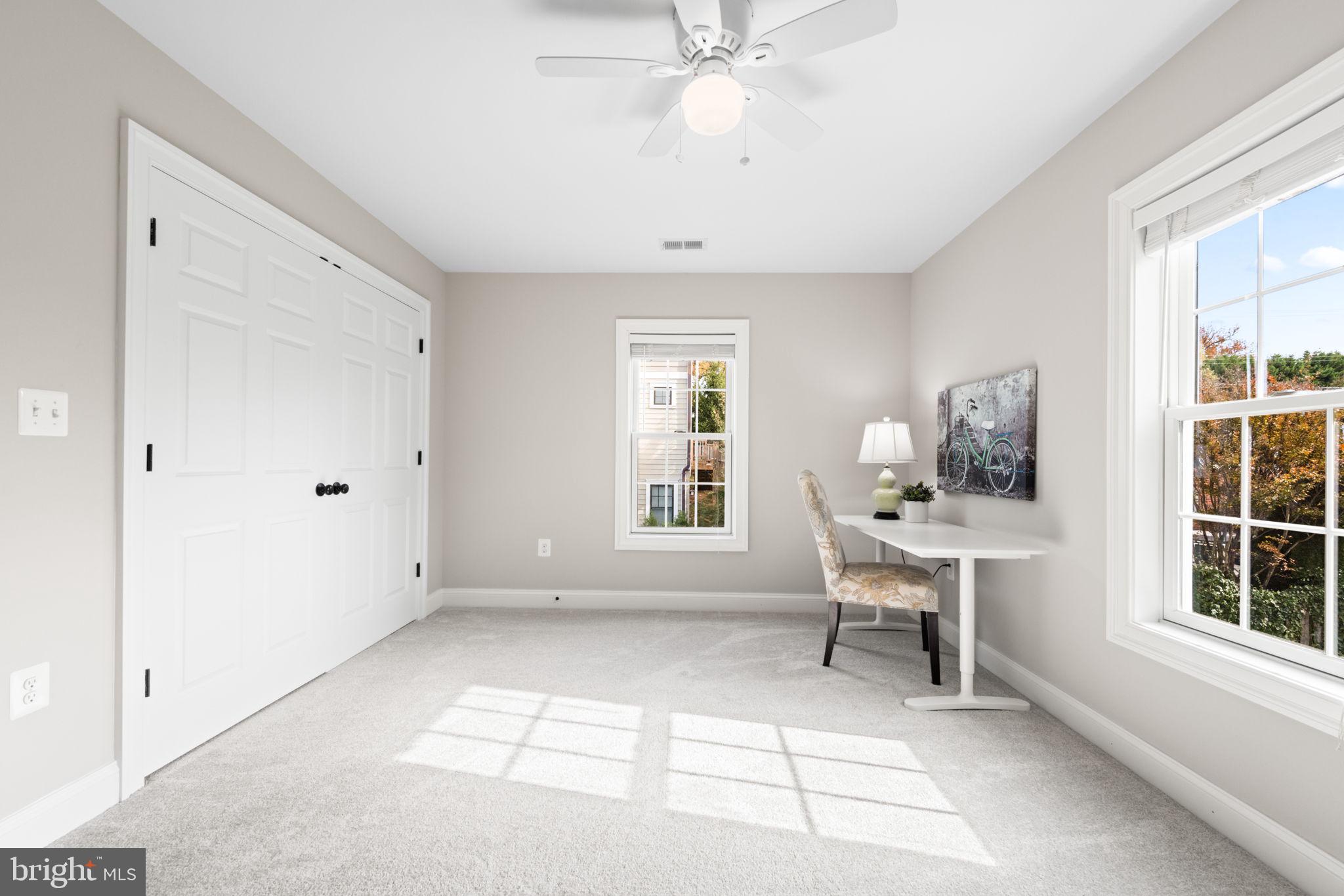 COUNTRY CLUB PARK - Residential