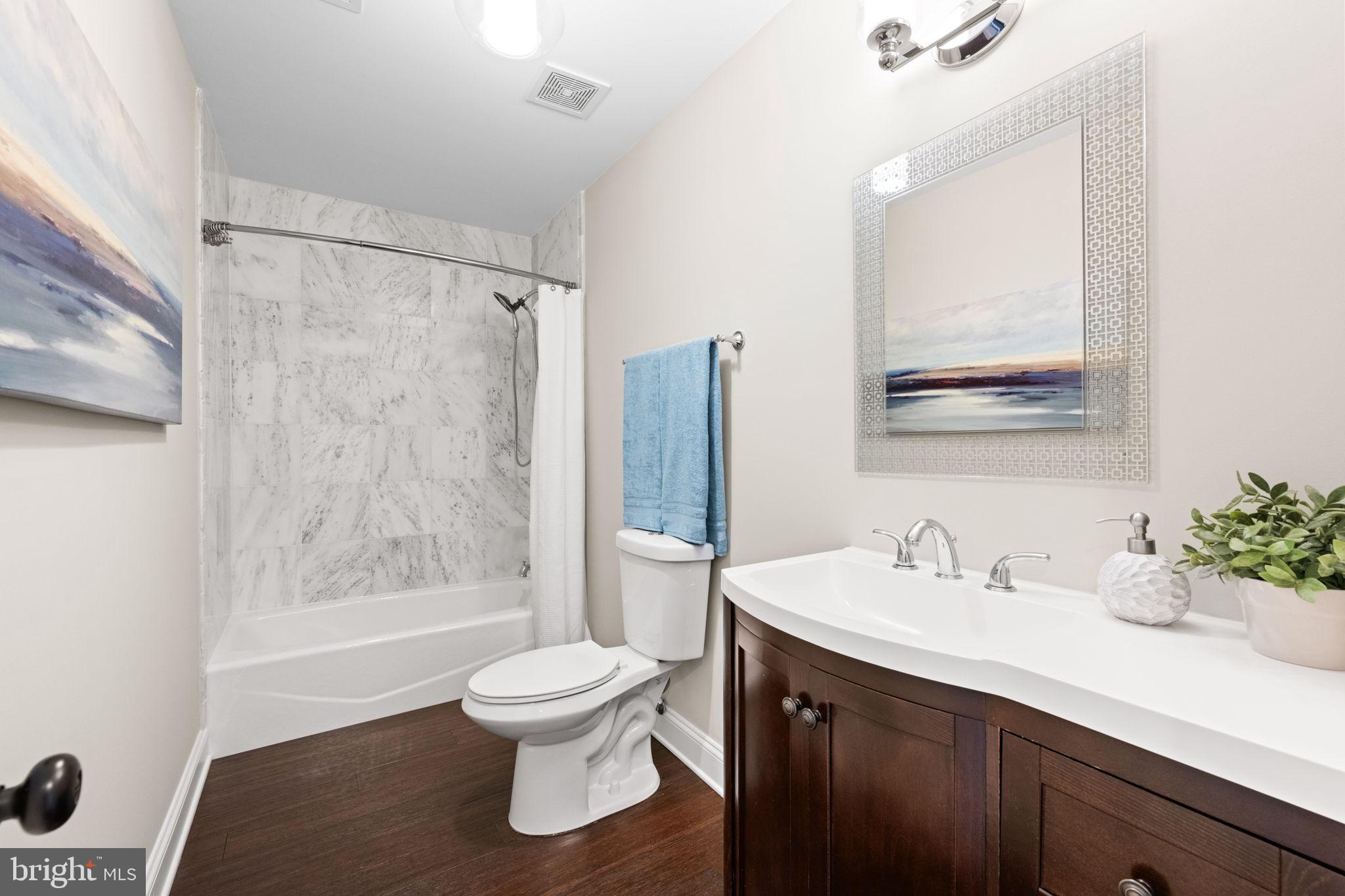 COUNTRY CLUB PARK - Residential