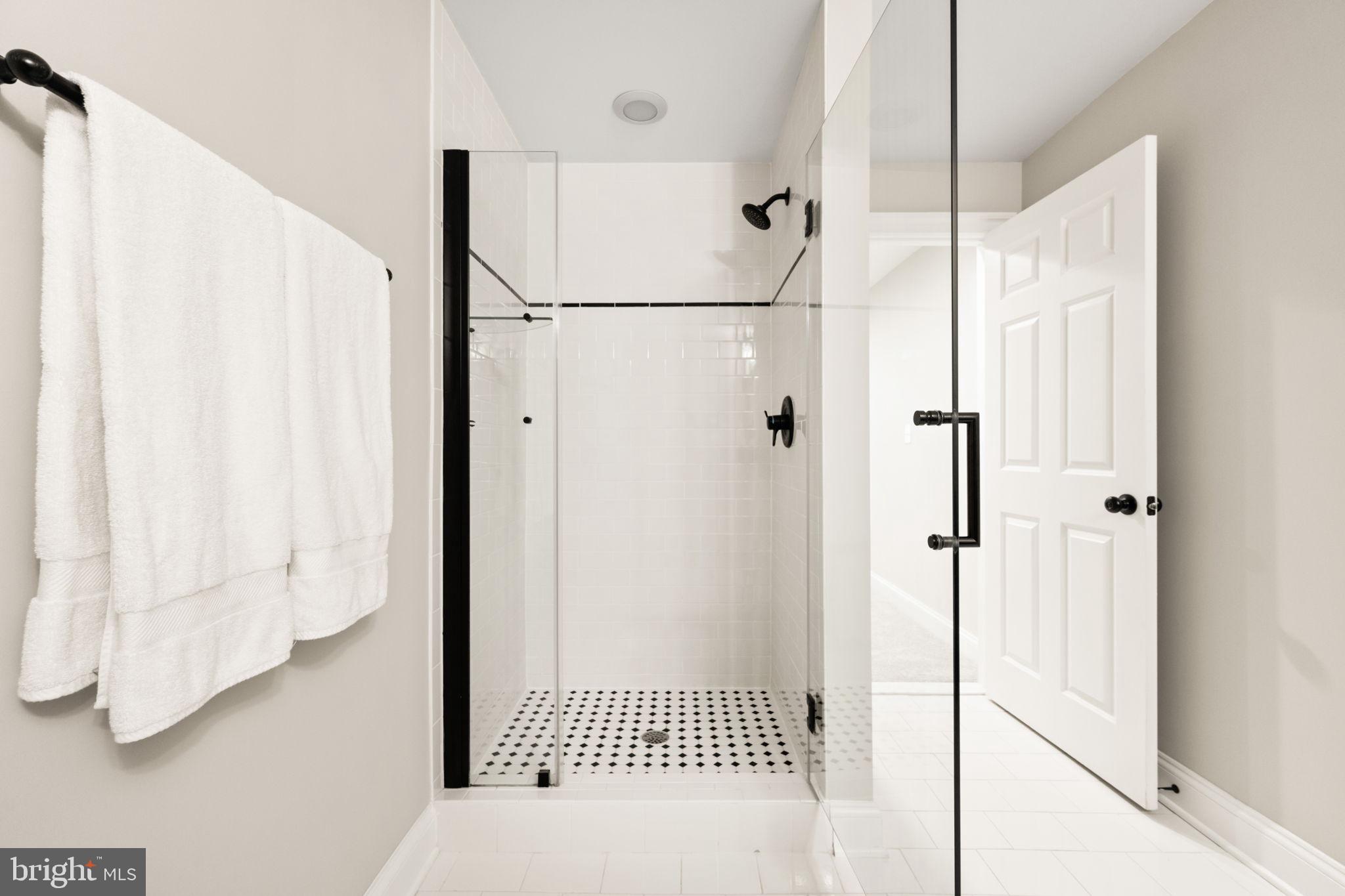 COUNTRY CLUB PARK - Residential