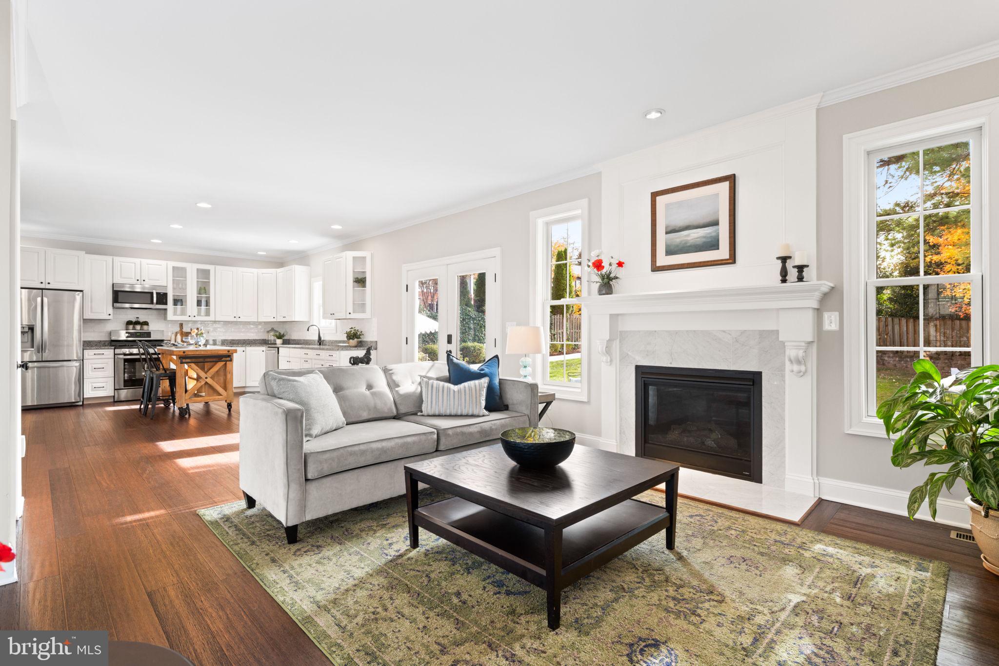 COUNTRY CLUB PARK - Residential