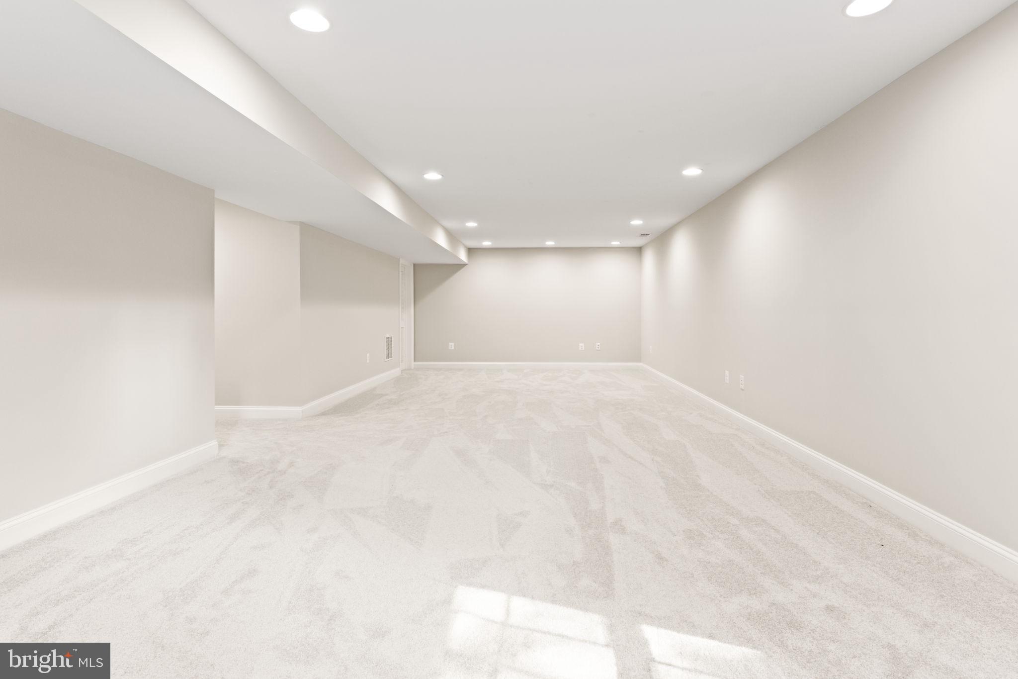 COUNTRY CLUB PARK - Residential