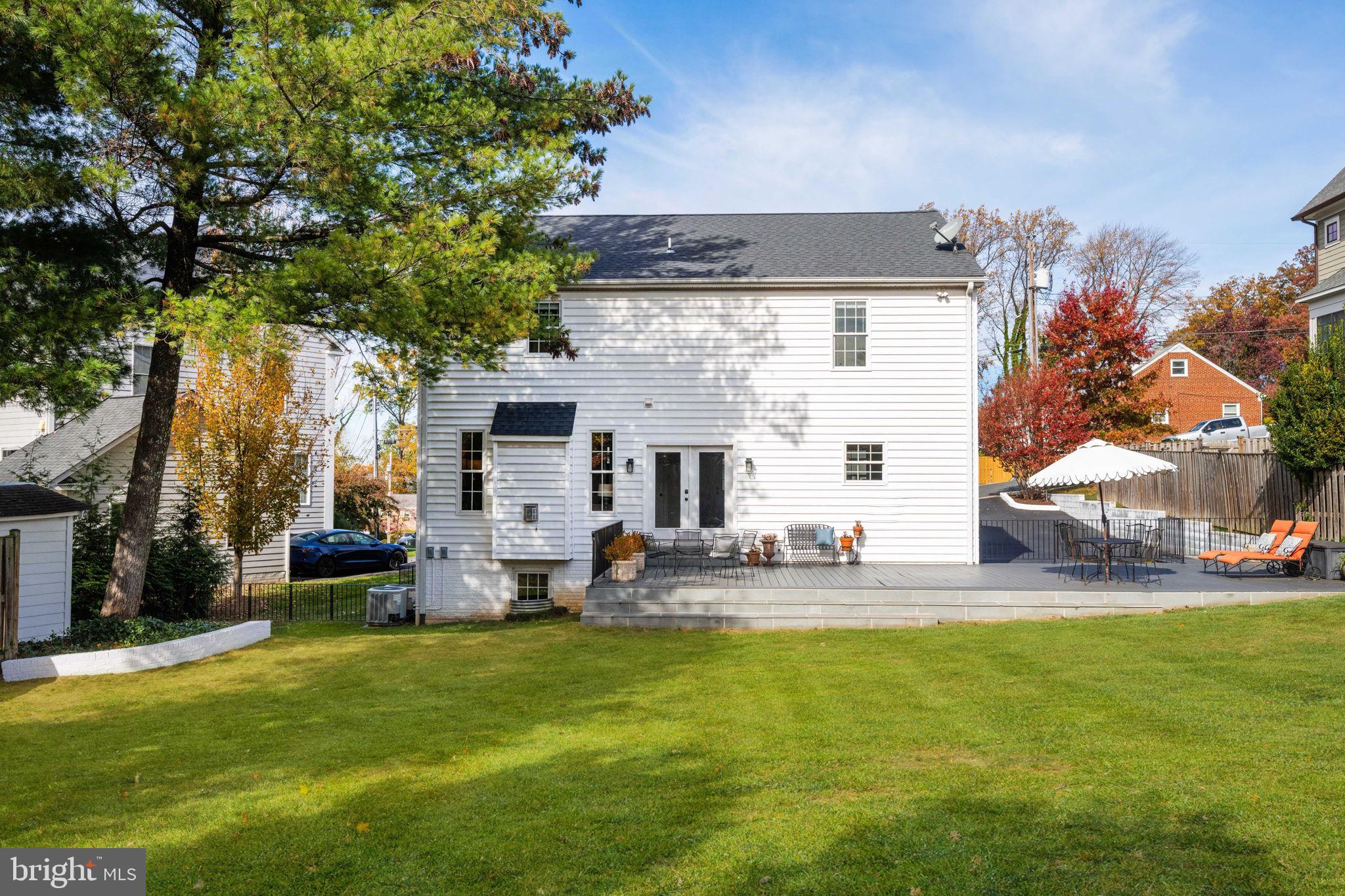 COUNTRY CLUB PARK - Residential