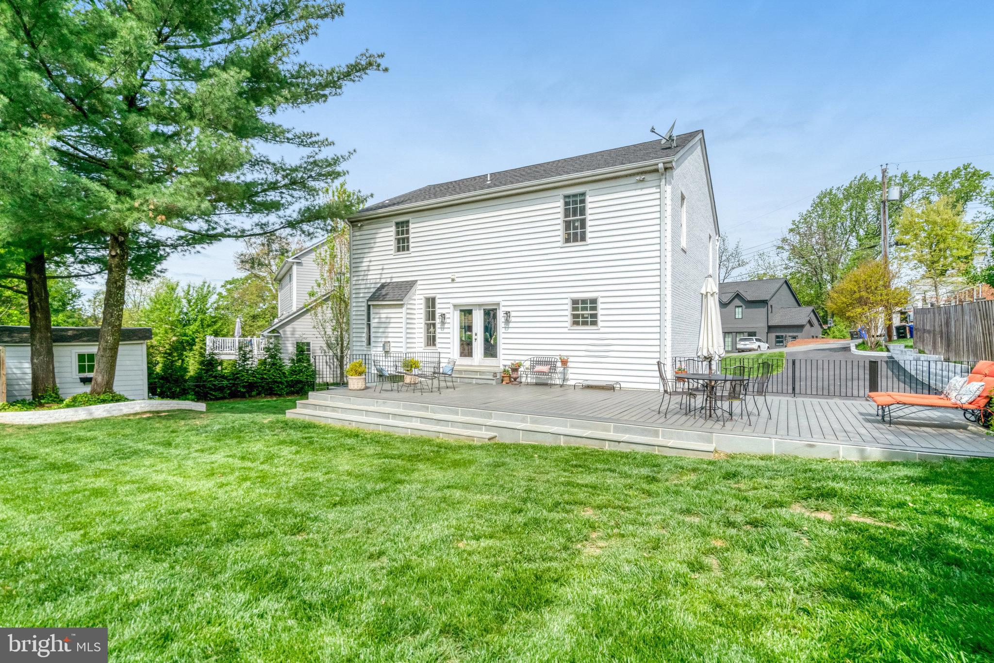 COUNTRY CLUB PARK - Residential