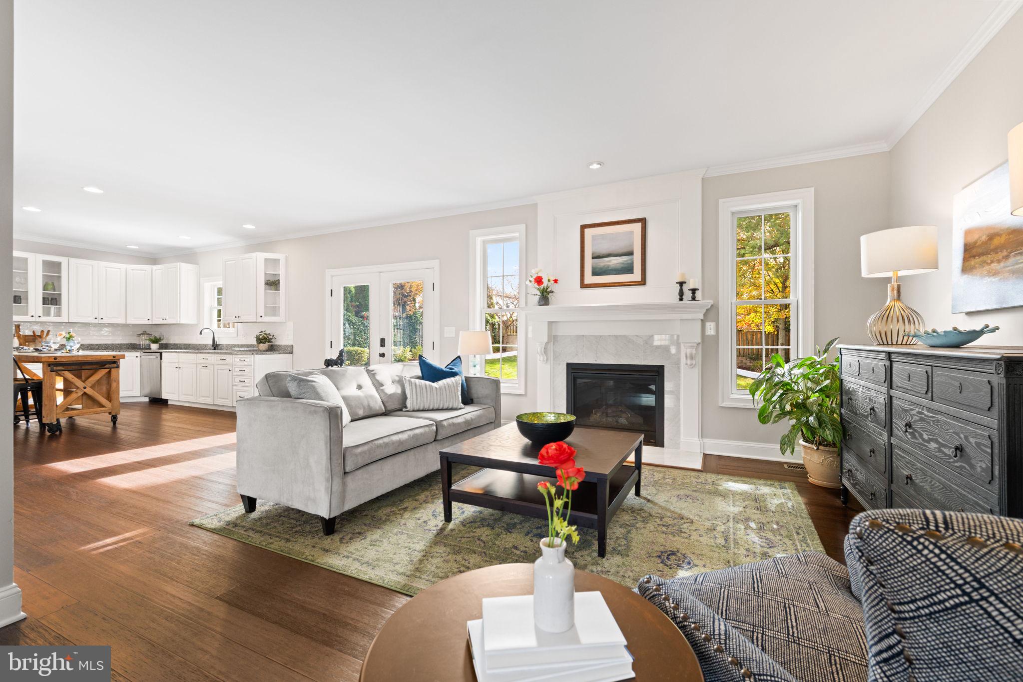 COUNTRY CLUB PARK - Residential