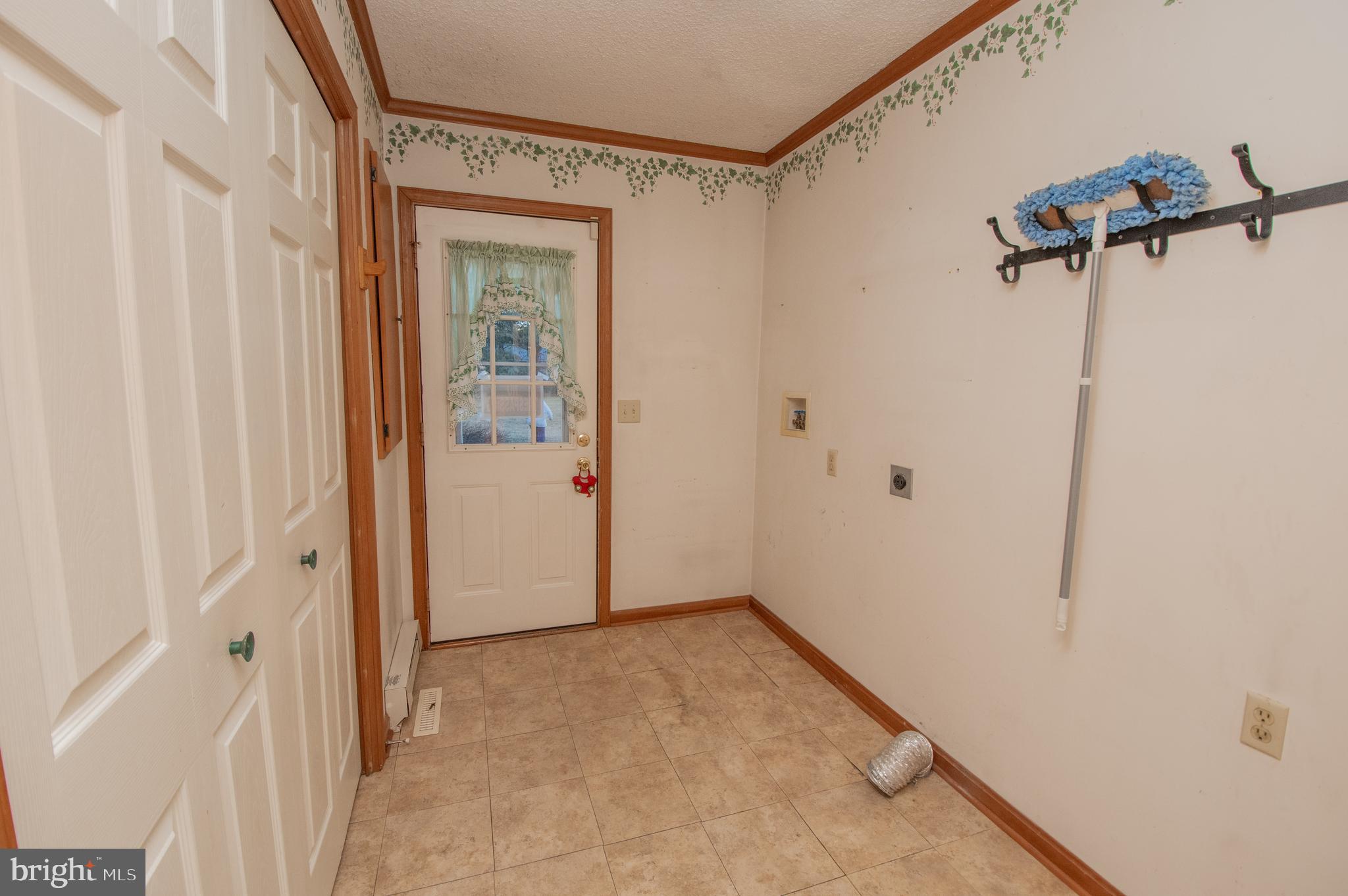 LITTLE ACRES - Residential