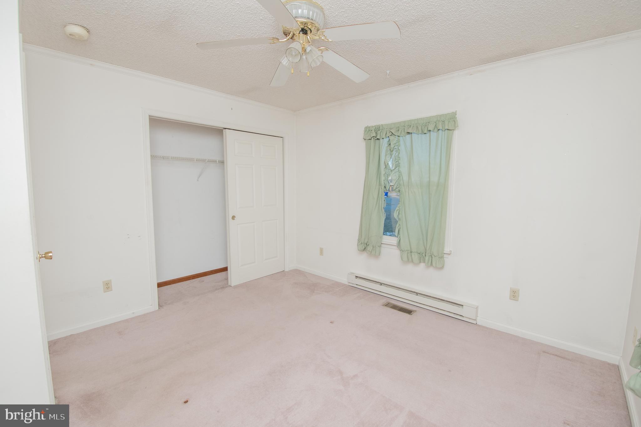 LITTLE ACRES - Residential