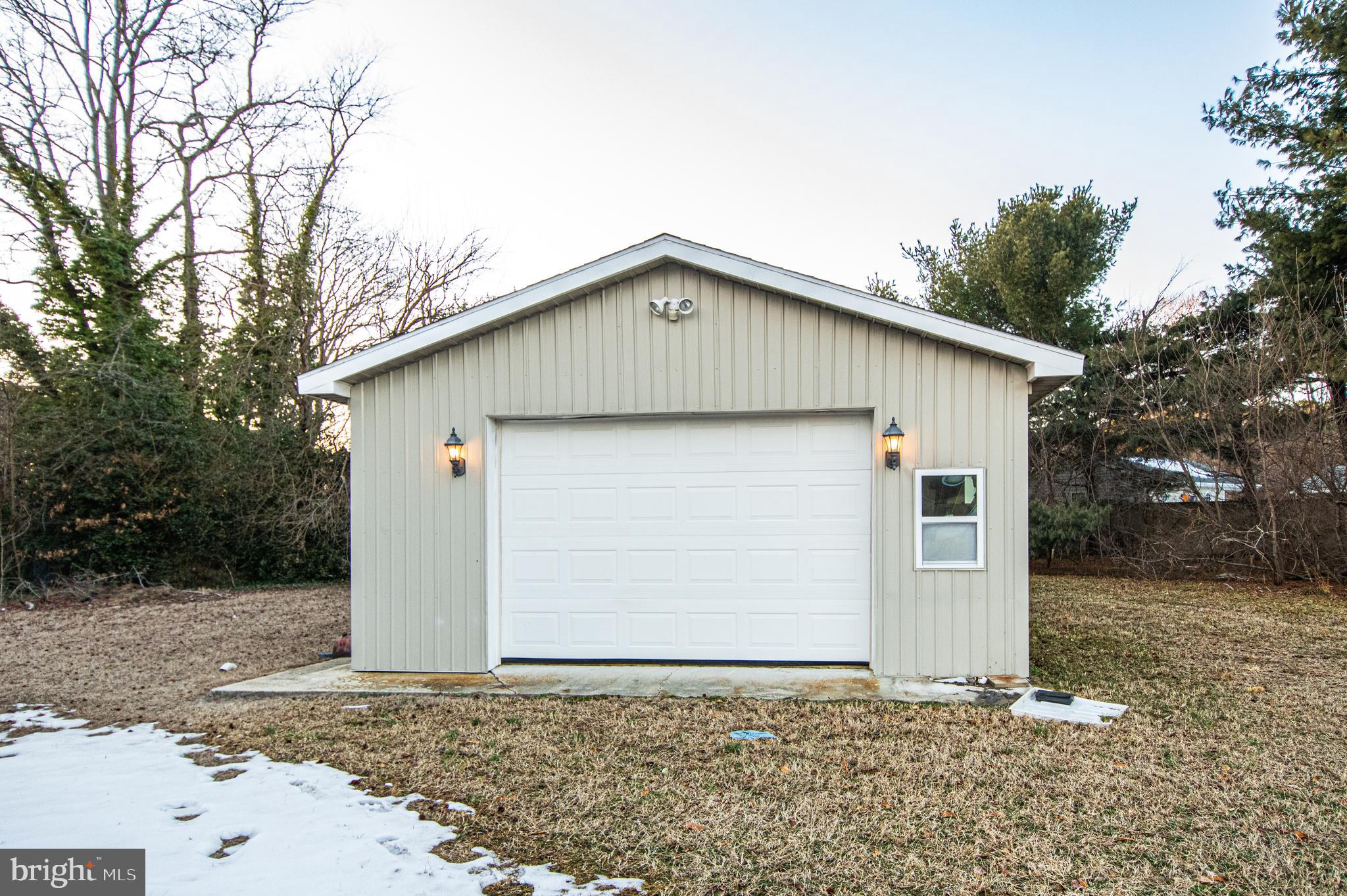 LITTLE ACRES - Residential