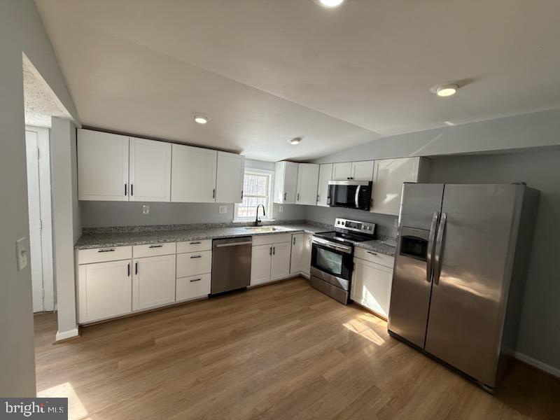 WALNUT WOODS - Residential