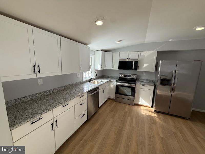 WALNUT WOODS - Residential