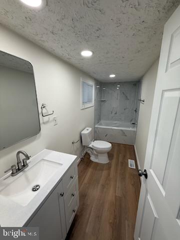 WALNUT WOODS - Residential