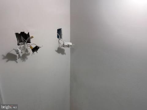 WALNUT WOODS - Residential