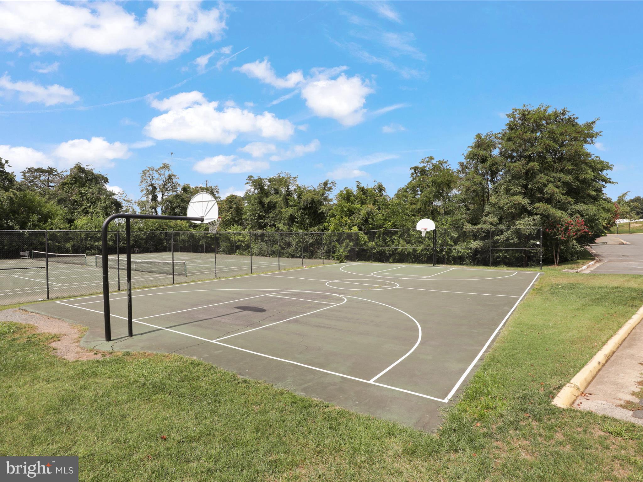 ENGLEWOOD MEWS - Residential Lease