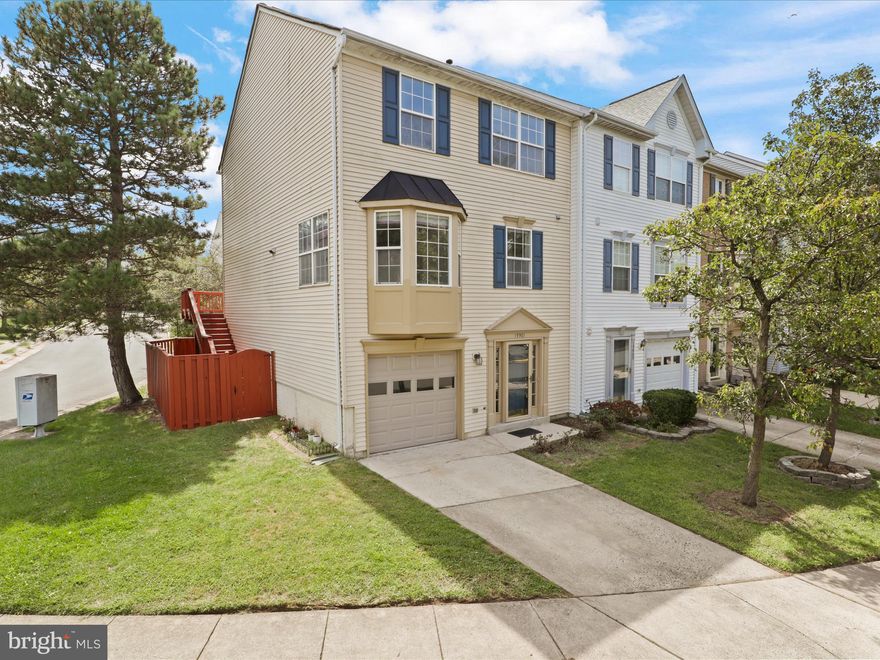 Spacious and Bright end-unit townhome. The house is freshly painted for the entire interior and exterior including fence and deck. Fully fenced back yard with a side door, Luxurious vinyl plank for entire 1st & 2nd level floor, Airey main level features a huge kitchen w/lots of cabinetry, new quartz countertop, sunny breakfast nook, The living room leads out to spacious oversized deck. The top floor features 3 bedrooms w/vaulted ceiling, it includes a very spacious master bedroom featuring a huge walk-in closet, separate jacuzzi tub and walk in shower and dual vanity master bath. Lower-level features private walk out basement w/fireplace and half bath. The laundry is located on the ground floor. New garage door was installed. *Quick Access to Rt 28/Rt29, I66, Shops and Restaurants, Parks, Trails and Entertainment options. Community Pool, Tennis and Basketball Courts, it’s located in the great school zone!
Ready to move in condition! A new upgrade stainless still refrigerator will be replaced before you move in.