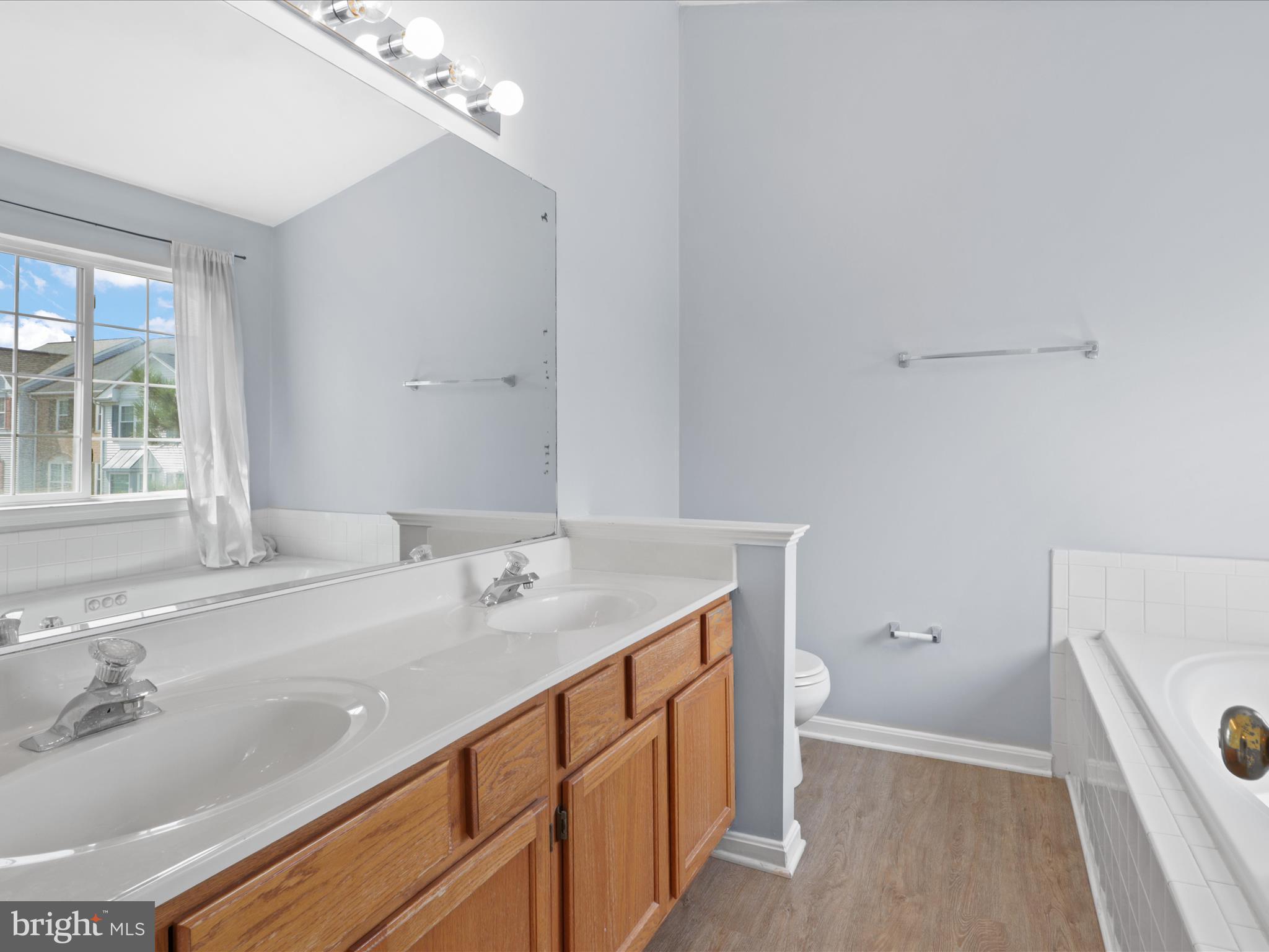 ENGLEWOOD MEWS - Residential Lease