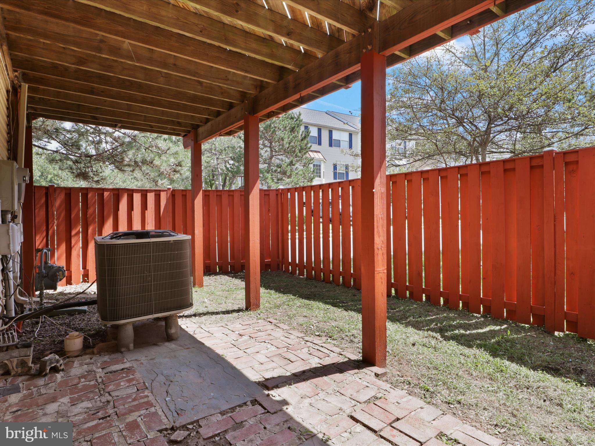 ENGLEWOOD MEWS - Residential Lease