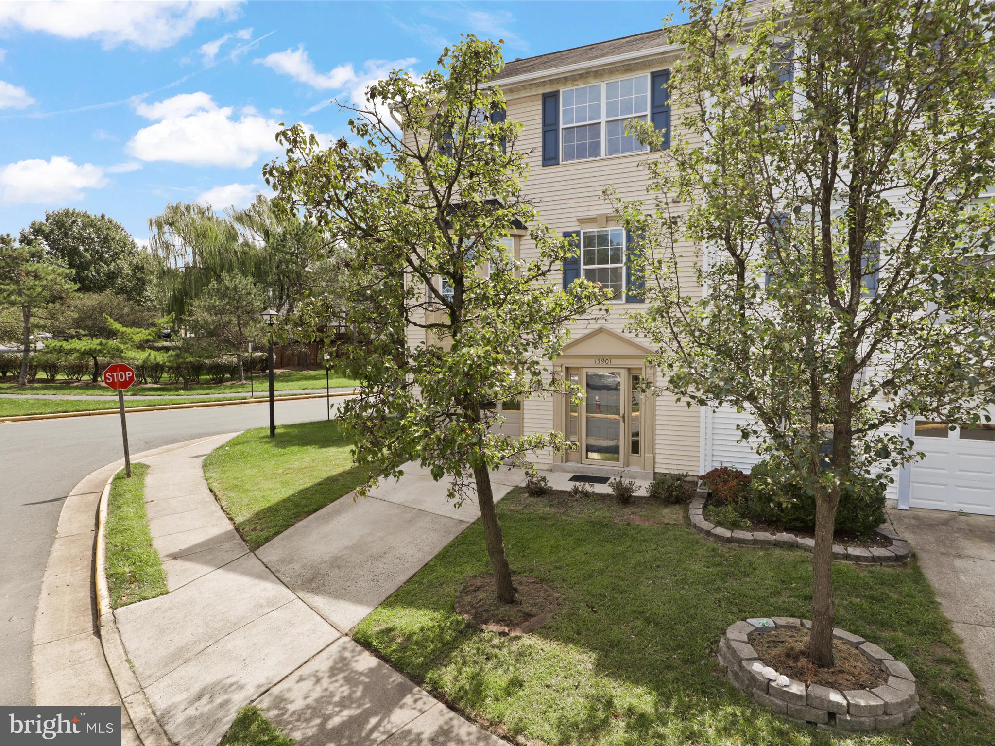 ENGLEWOOD MEWS - Residential Lease