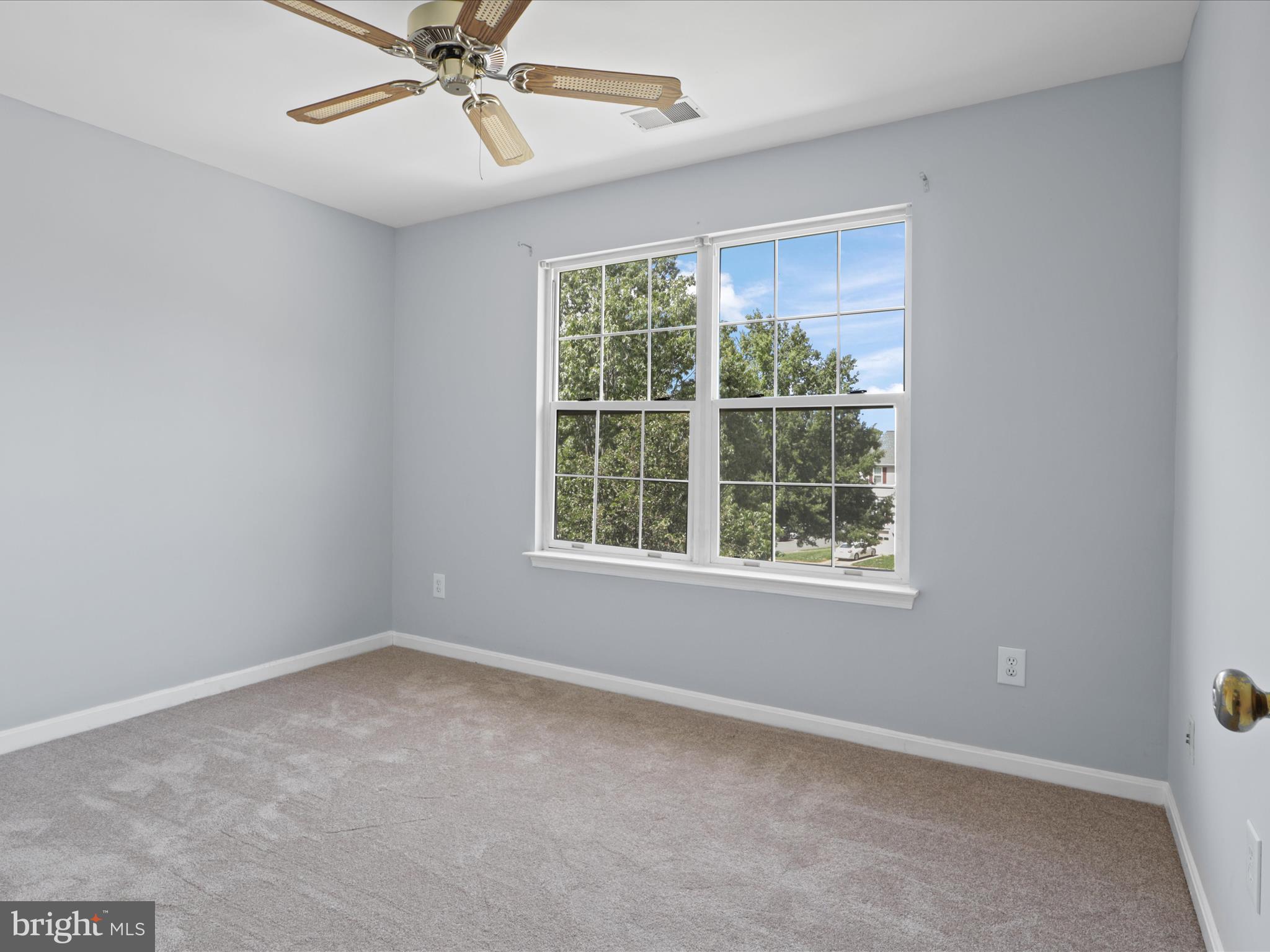 ENGLEWOOD MEWS - Residential Lease