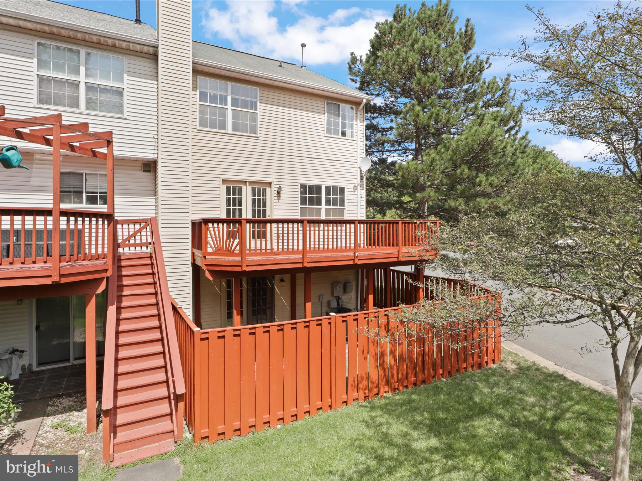 ENGLEWOOD MEWS - Residential Lease