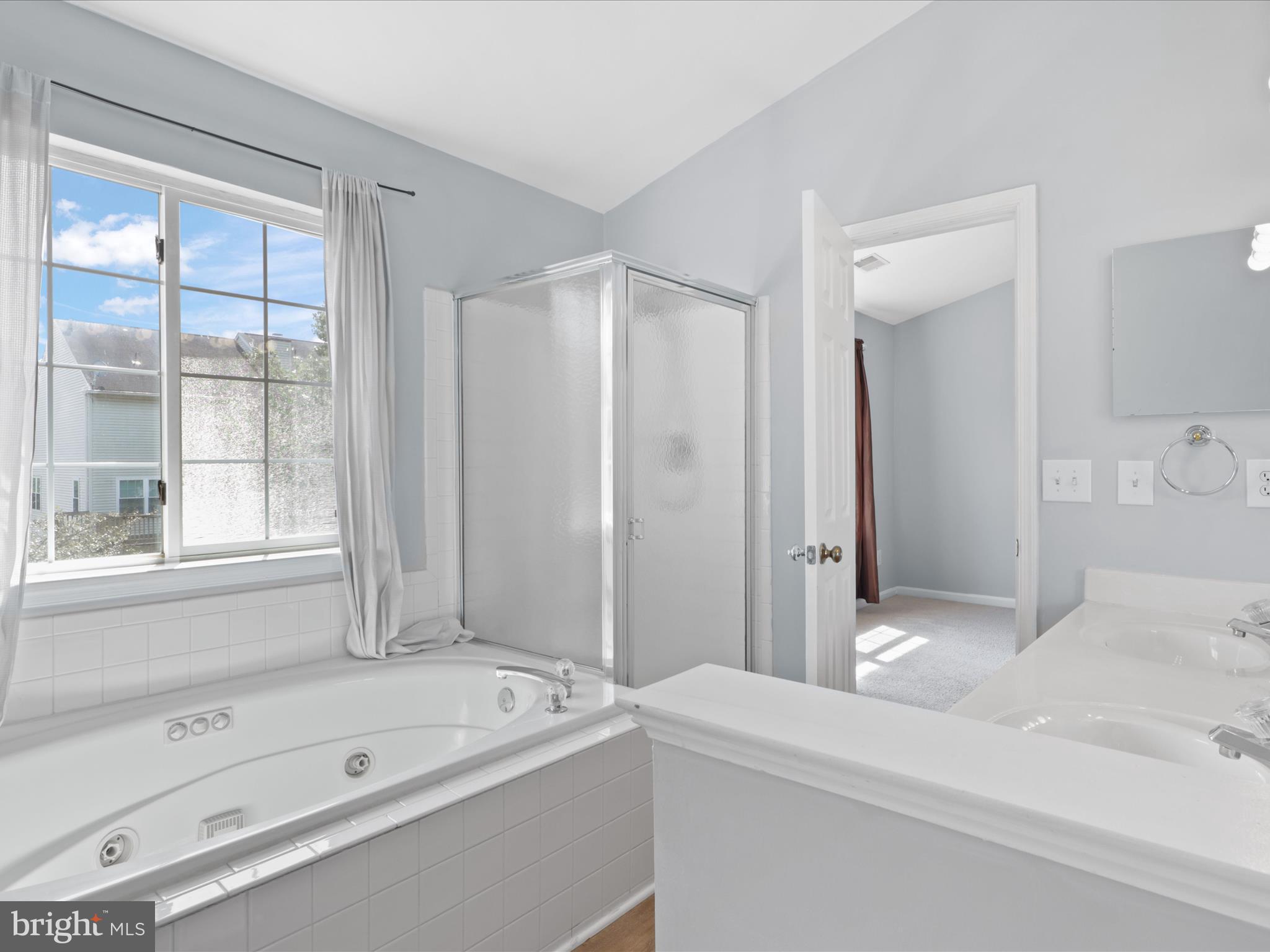 ENGLEWOOD MEWS - Residential Lease