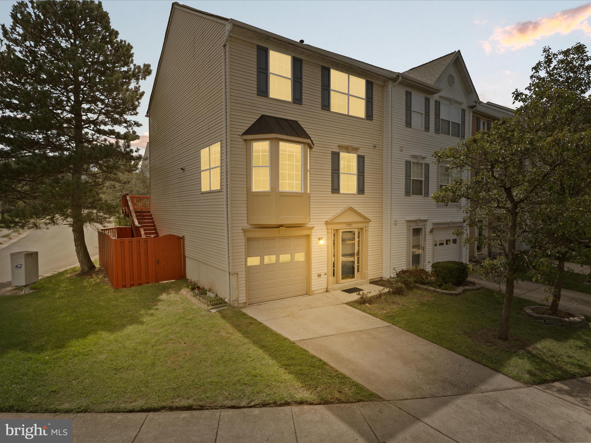 ENGLEWOOD MEWS - Residential Lease