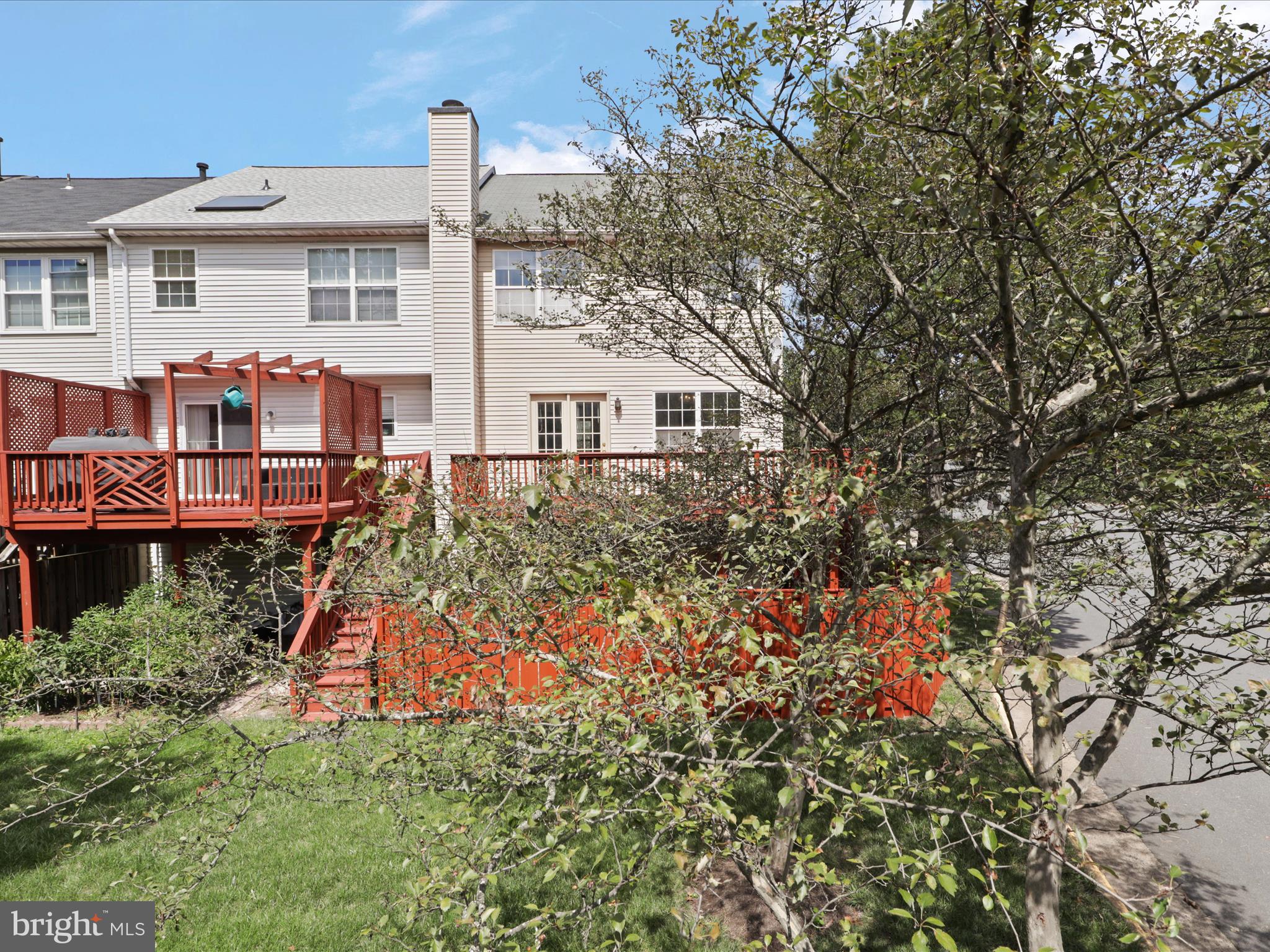 ENGLEWOOD MEWS - Residential Lease