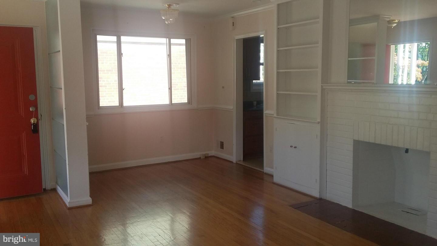 STEPHEN KNOLLS - Residential