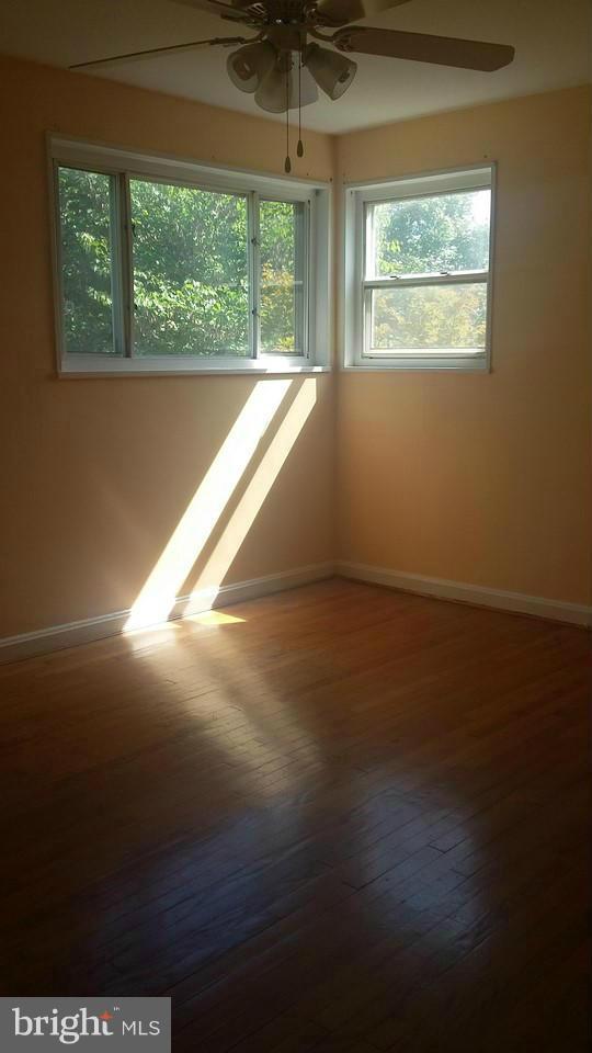 STEPHEN KNOLLS - Residential