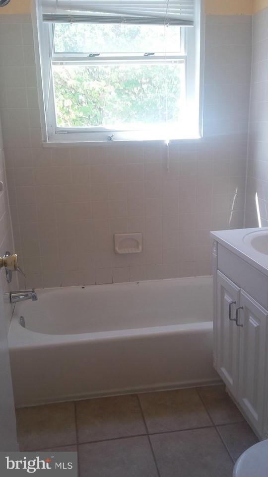 STEPHEN KNOLLS - Residential