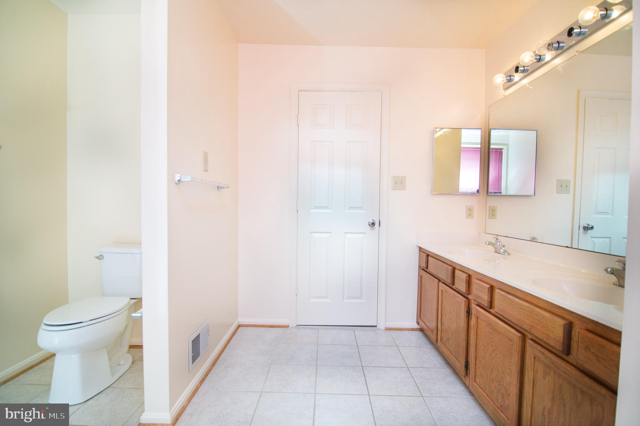 WHITE HALL FOREST - Residential