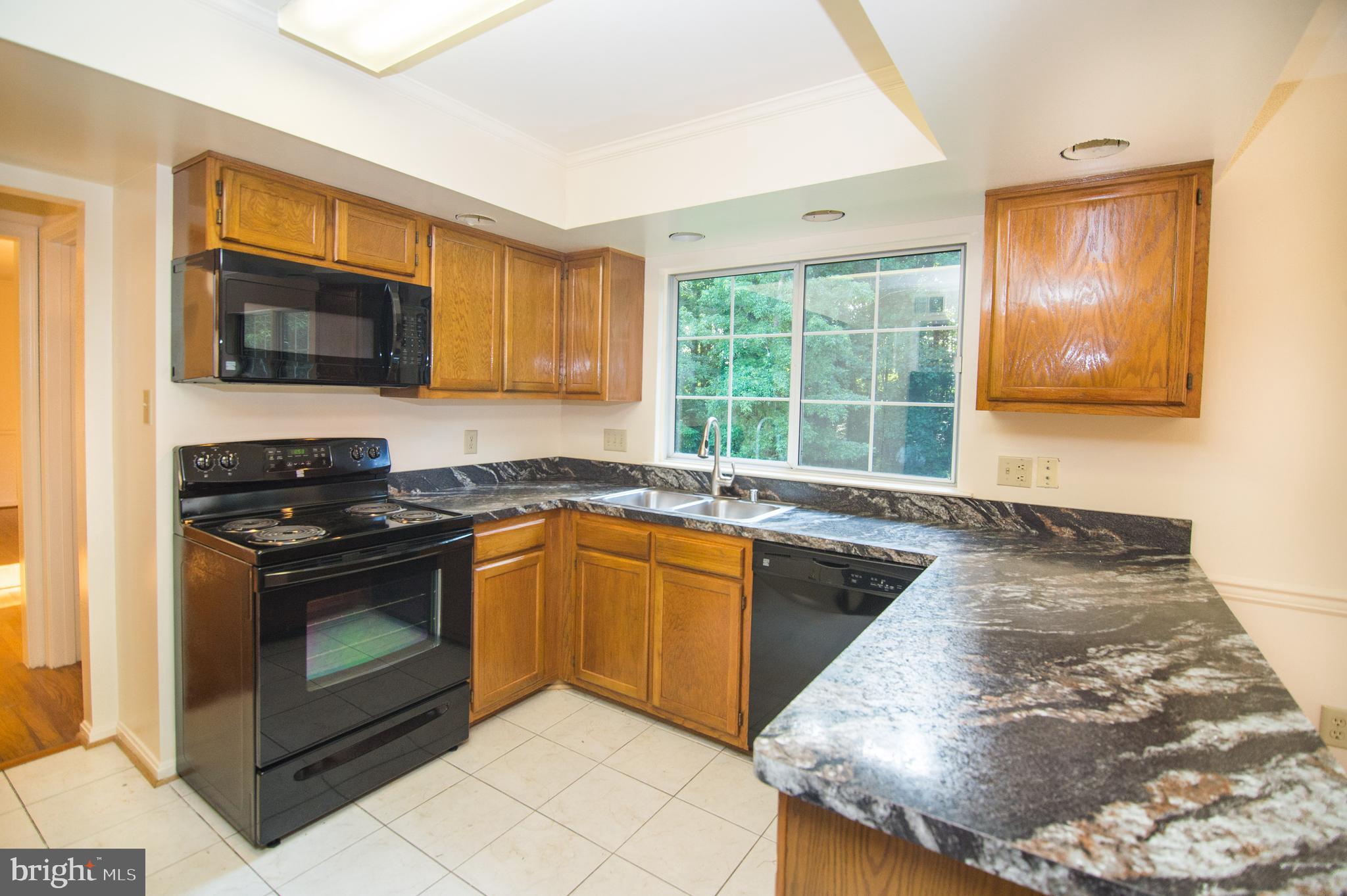 WHITE HALL FOREST - Residential