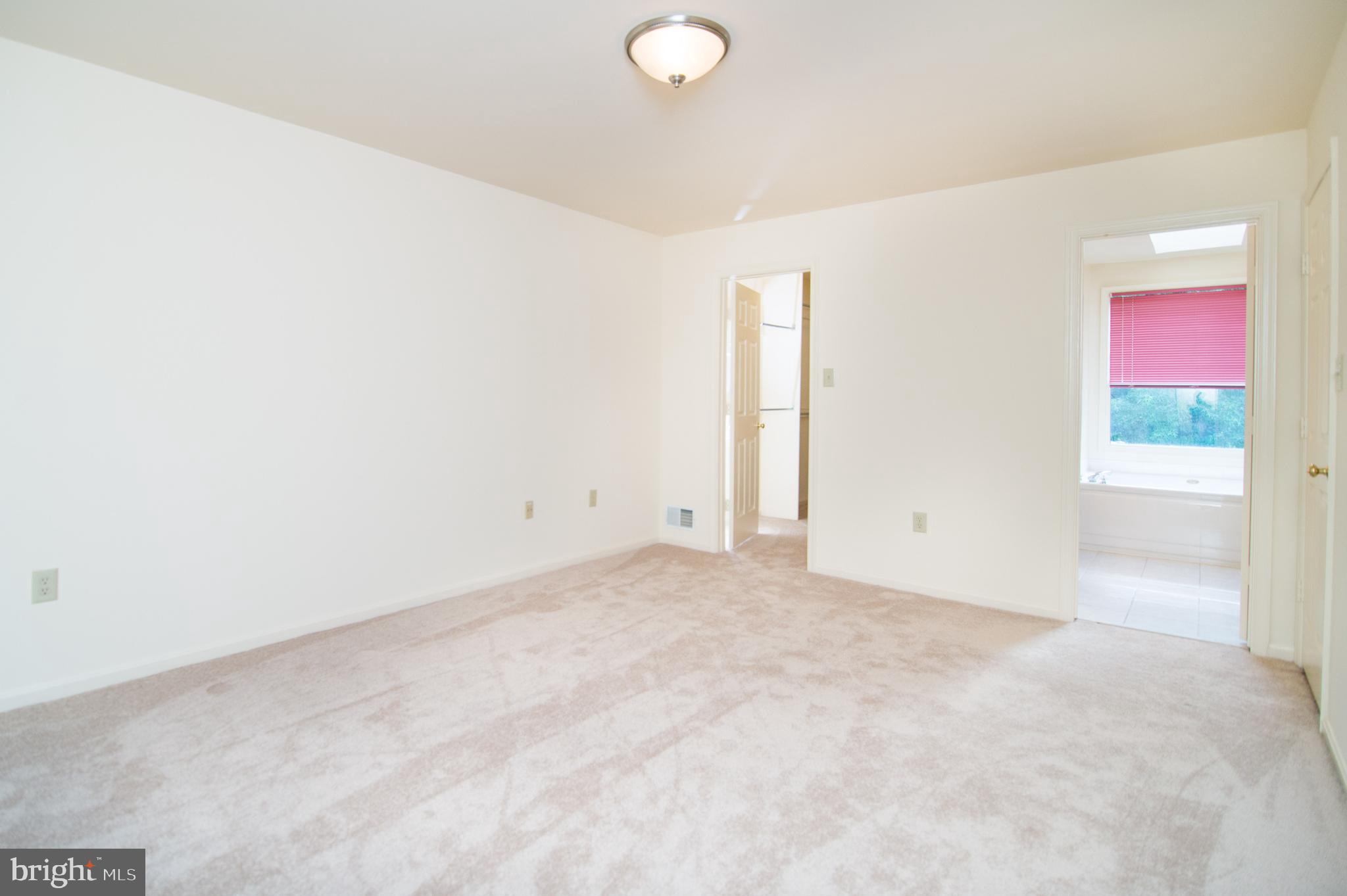 WHITE HALL FOREST - Residential