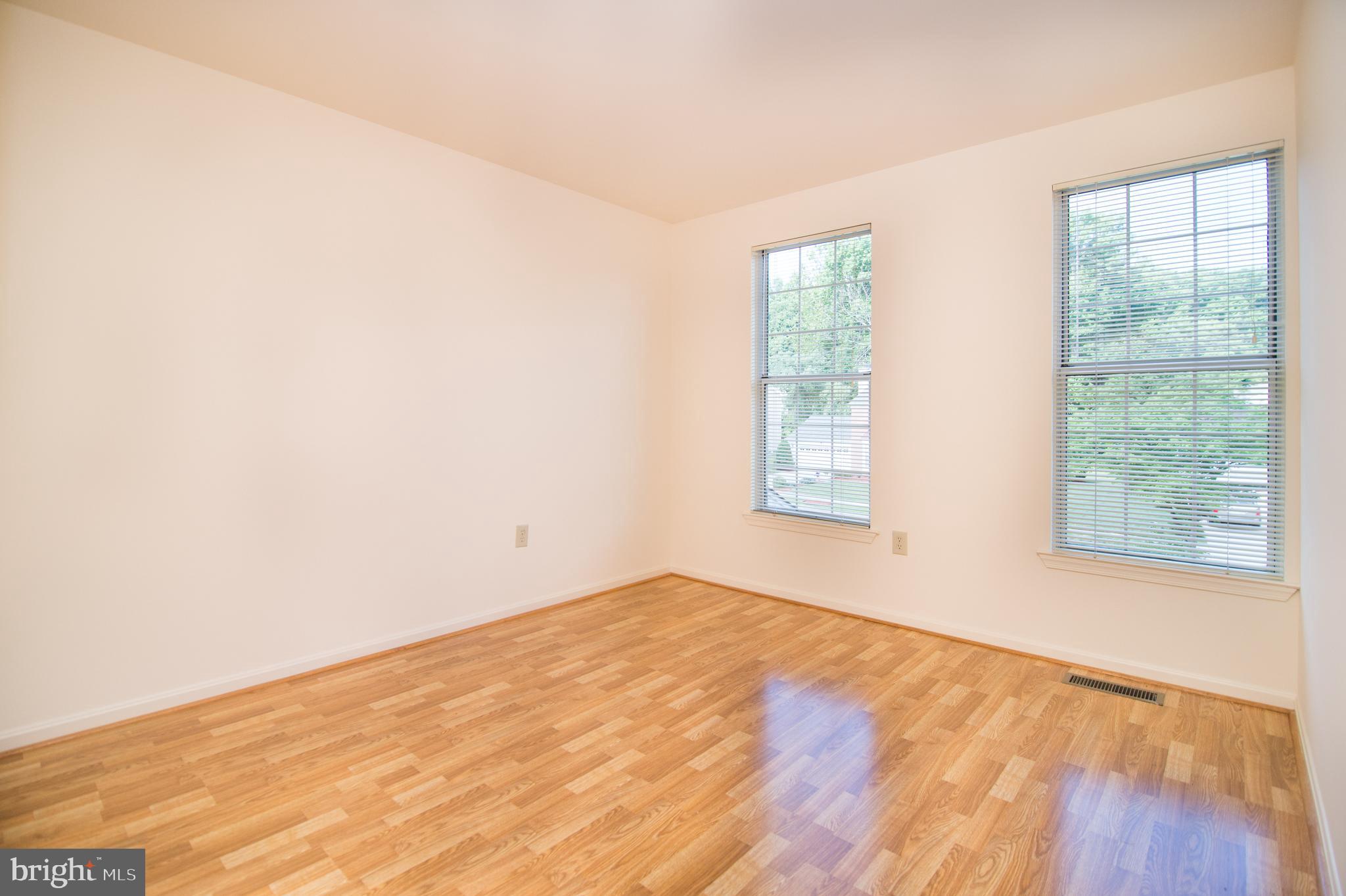 WHITE HALL FOREST - Residential