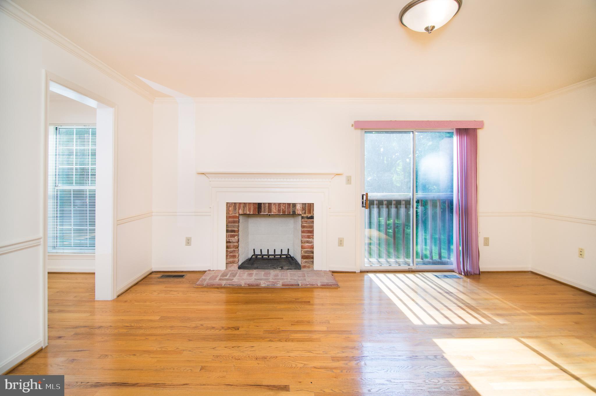 WHITE HALL FOREST - Residential