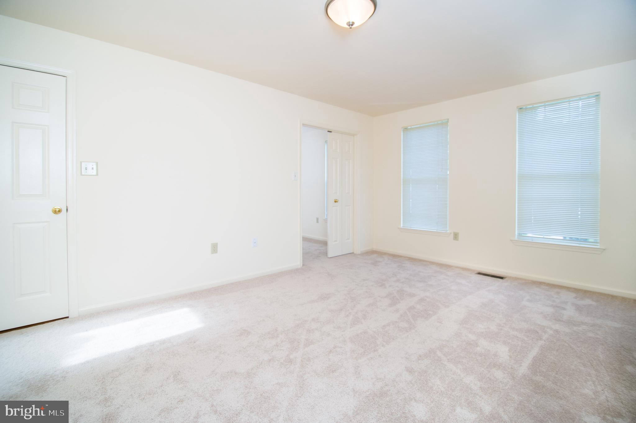 WHITE HALL FOREST - Residential