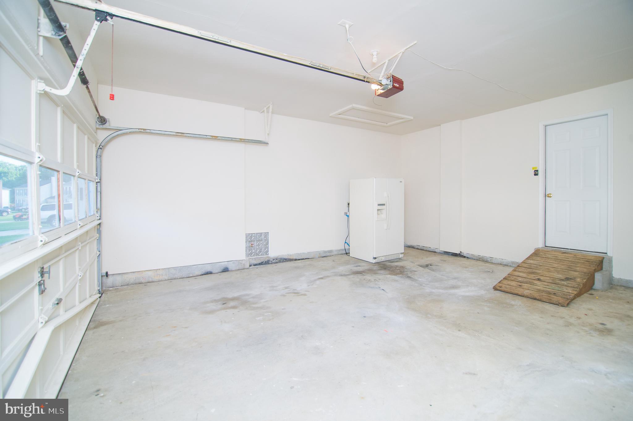 WHITE HALL FOREST - Residential